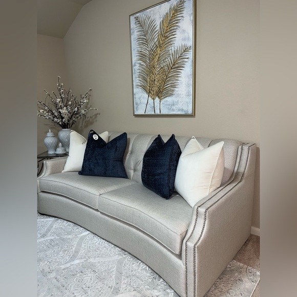 1-NWT CALLISTO HOME TEXTURE DESIGN DECORATIVE THROW PILLOW - Picture 5 of 13